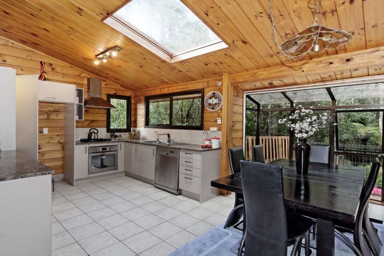 Photo of property in 61 Wirihana Road, Titirangi, Auckland, 0604