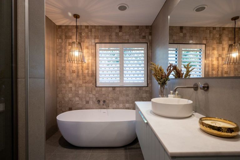 Photo of property in 2 Chestnut Court, Havelock North, 4130