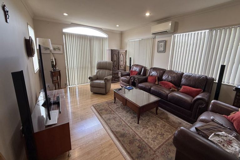 Photo of property in 109 Hugh Green Drive, Pinehill, Auckland, 0632