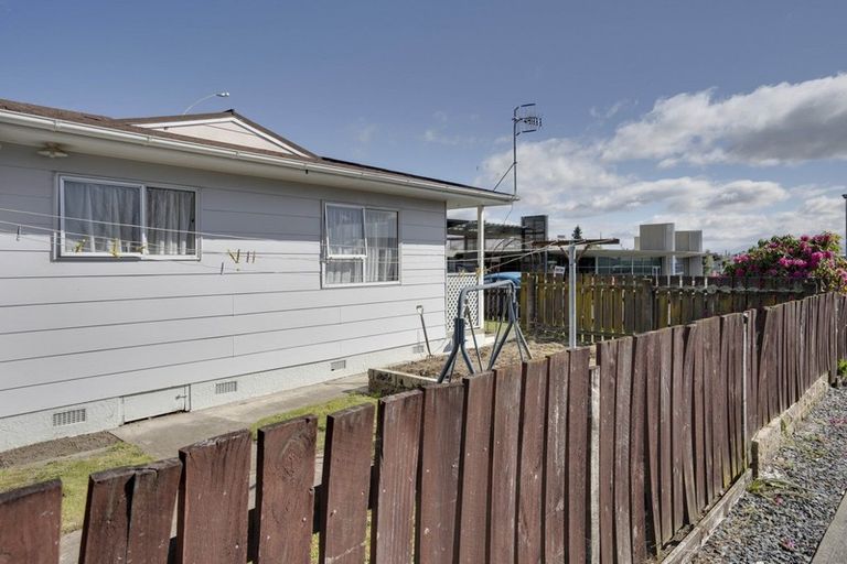Photo of property in 1/163 Tahunanui Drive, Tahunanui, Nelson, 7011