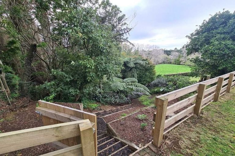 Photo of property in 327 Tukapa Street, Hurdon, New Plymouth, 4310