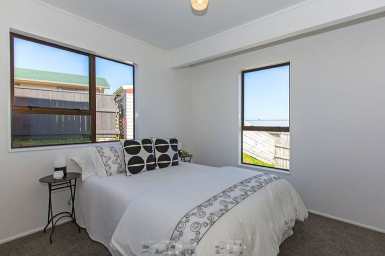 Photo of property in 6b Mossburn Grove, Kelson, Lower Hutt, 5010