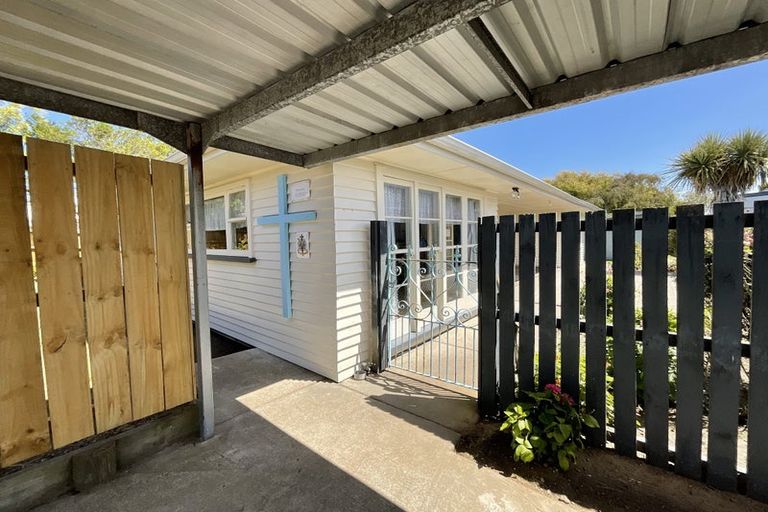 Photo of property in 73 Dunns Avenue, The Pines Beach, 7630