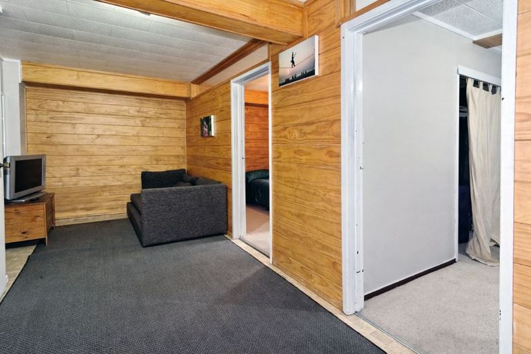 Photo of property in 61 Wirihana Road, Titirangi, Auckland, 0604