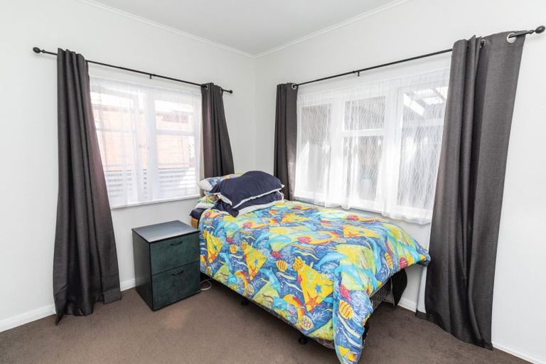 Photo of property in 49 Waiwhetu Road, Waiwhetu, Lower Hutt, 5010