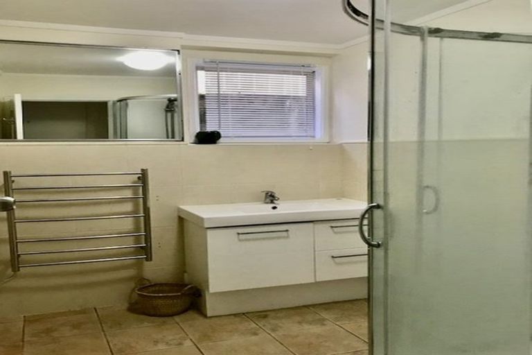 Photo of property in 22 Hythe Terrace, Mairangi Bay, Auckland, 0630