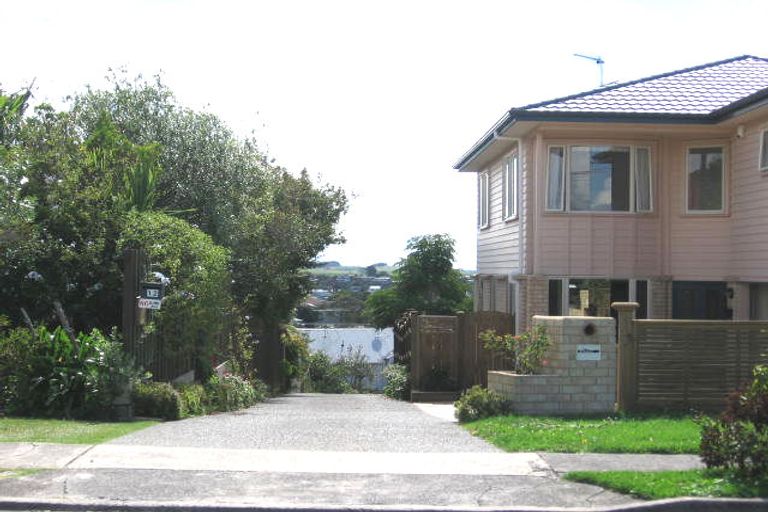 Photo of property in 1/12 Ridge Road, Waiake, Auckland, 0630
