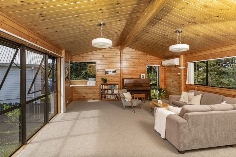 Photo of property in 7 Chardon Place, Henderson, Auckland, 0612