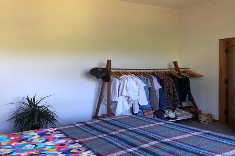 Photo of property in 136 Russell Terrace, Berhampore, Wellington, 6023