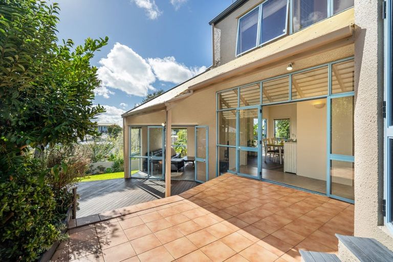 Photo of property in 11 Wilmington Place, Forrest Hill, Auckland, 0620