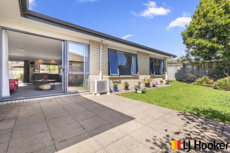 Photo of property in 29 Girvan Terrace, Wattle Downs, Auckland, 2103