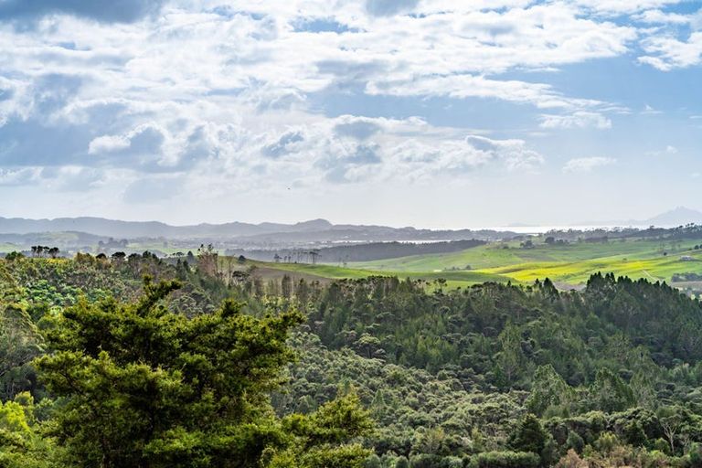 Photo of property in 174a Cames Road, Mangawhai, 0975