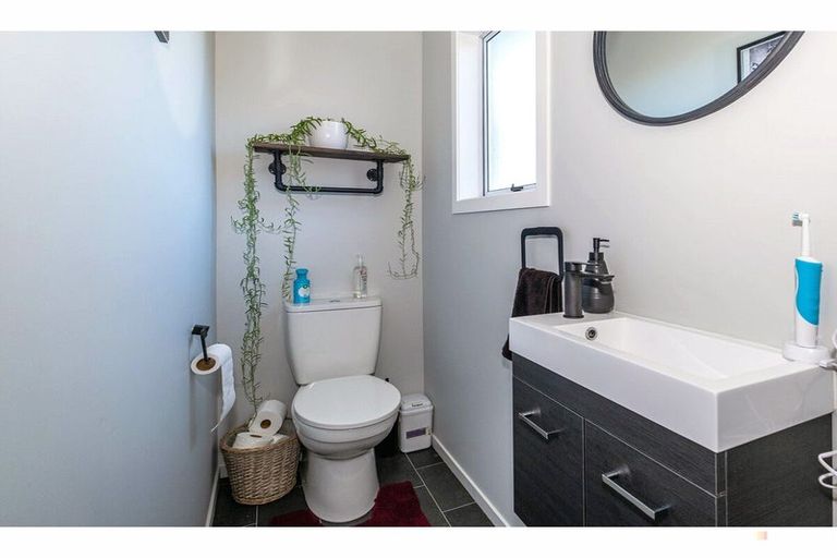 Photo of property in 10 Studholme Street, Waimate, 7924