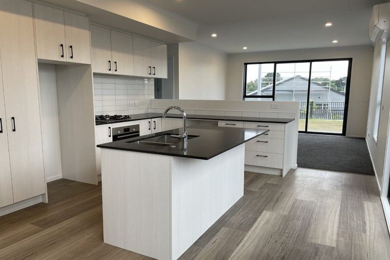 Photo of property in 16 Hokioi Drive, Kenepuru, Porirua, 5022