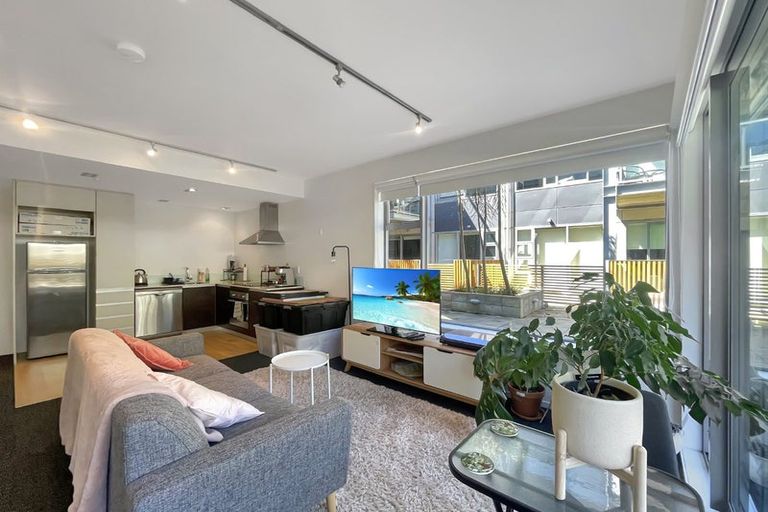 Photo of property in Revolucion Apartments, 105n/28 Torrens Terrace, Mount Cook, Wellington, 6011