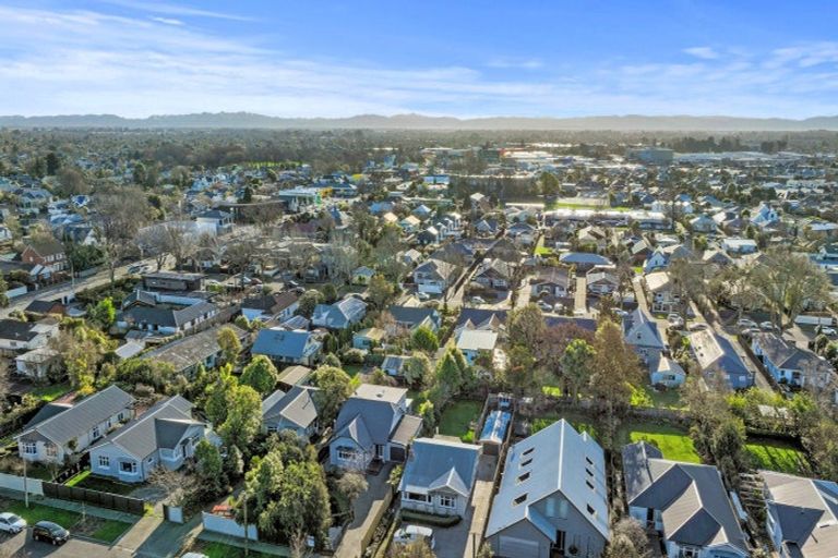 Photo of property in 19 Perry Street, Papanui, Christchurch, 8053