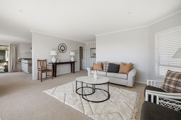 Photo of property in 18 Vanderbilt Place, Welcome Bay, Tauranga, 3112
