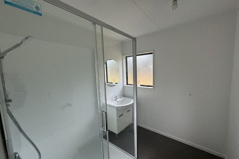 Photo of property in 82 Queens Road, Waikanae Beach, Waikanae, 5036