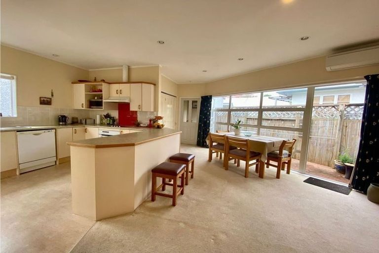 Photo of property in 39b Saint Albans Avenue, Hokowhitu, Palmerston North, 4410