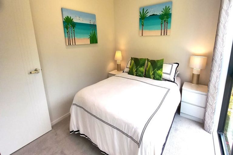 Photo of property in 2 Meenas Place, Cable Bay, 0420