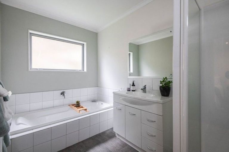 Photo of property in 10 Flotilla Place, Whitby, Porirua, 5024