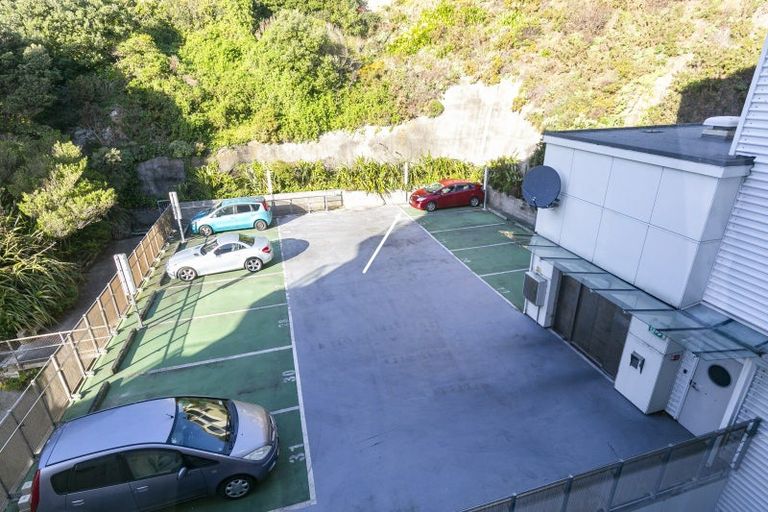 Photo of property in The Capital, 23/370 Oriental Parade, Oriental Bay, Wellington, 6011