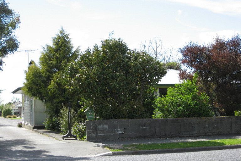 Photo of property in 84 West Belt, Rangiora, 7400