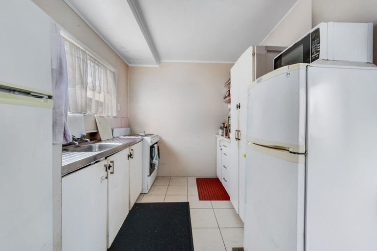 Photo of property in 2/3 Volta Place, Clendon Park, Auckland, 2103