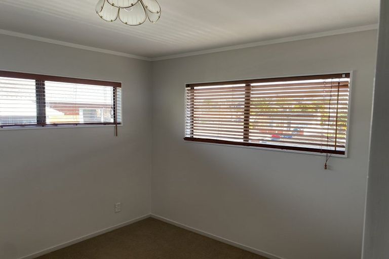 Photo of property in 1/138 Nile Road, Milford, Auckland, 0620