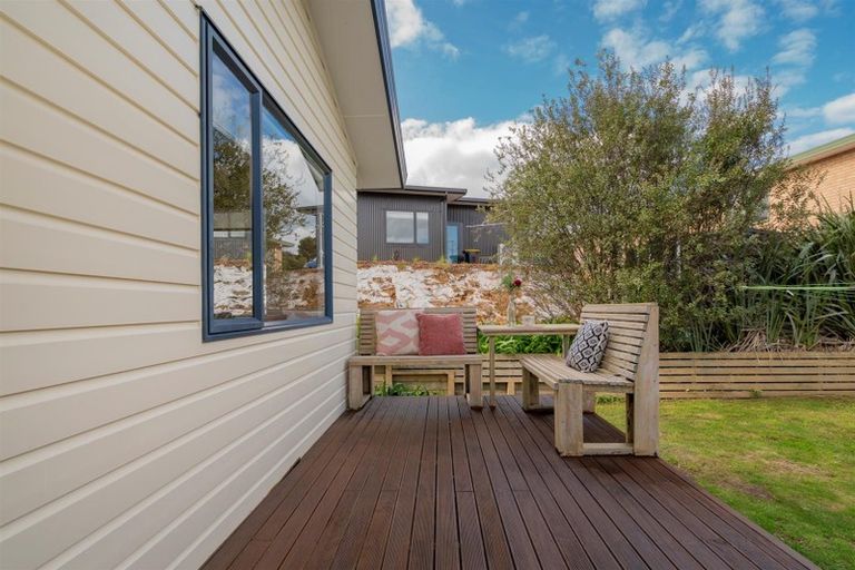 Photo of property in 4 Christa Court, Whitianga, 3510