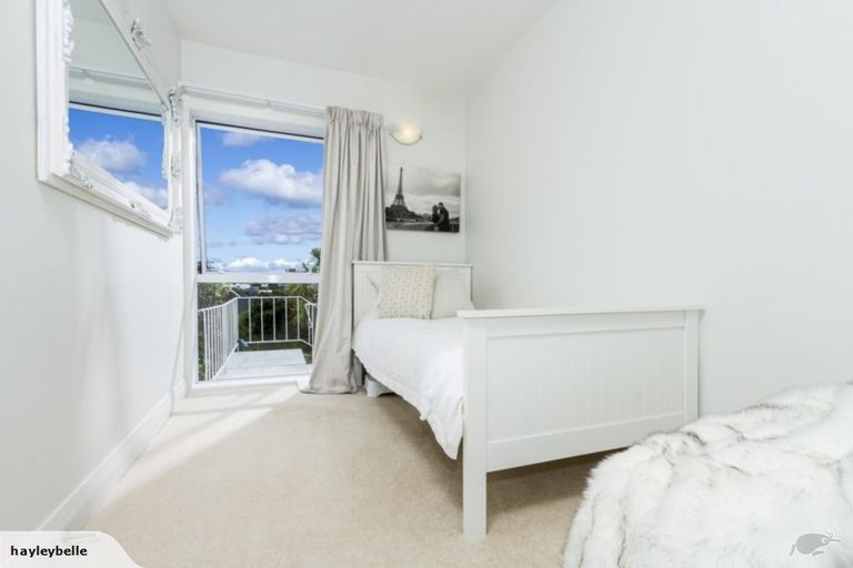Photo of property in 1/2 Seaview Road, Milford, Auckland, 0620