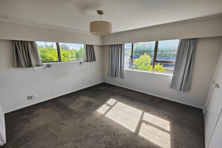 Photo of property in 1/61 Forrest Hill Road, Milford, Auckland, 0620