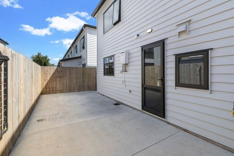 Photo of property in 8c Kent Road, Manurewa, Auckland, 2102