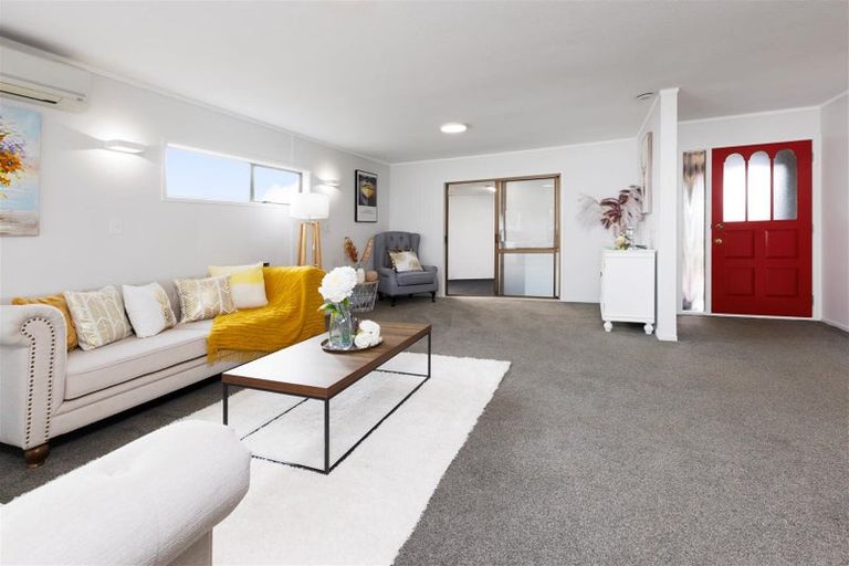 Photo of property in 18 Kaanapali Place, Wattle Downs, Auckland, 2103
