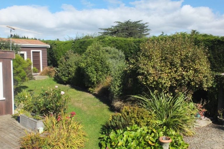 Photo of property in 6 Ipswich Street, Hampden, 9410