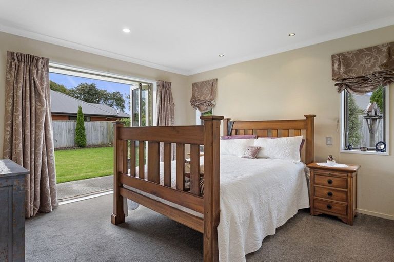 Photo of property in 30 Cedar Place, Rangiora, 7400