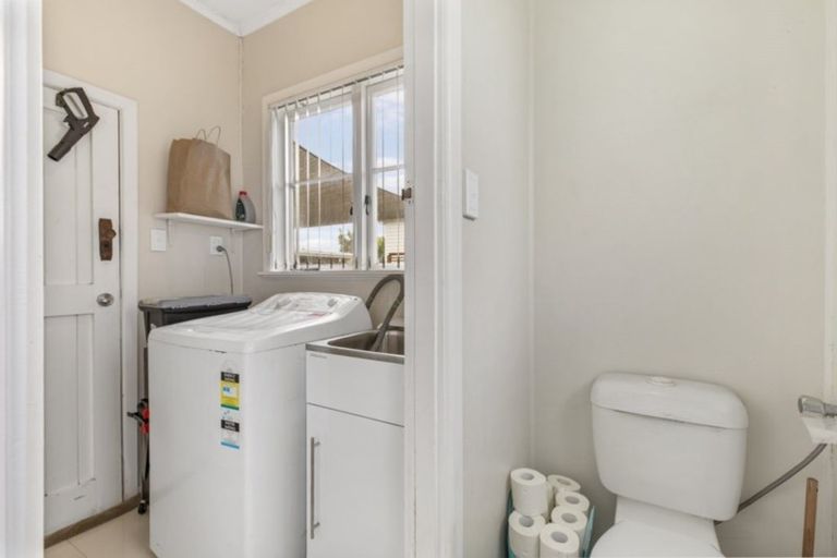 Photo of property in 102 Wallace Road, Papatoetoe, Auckland, 2025