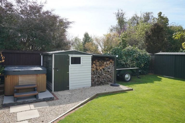 Photo of property in 16 Norfolk Street, St Albans, Christchurch, 8052