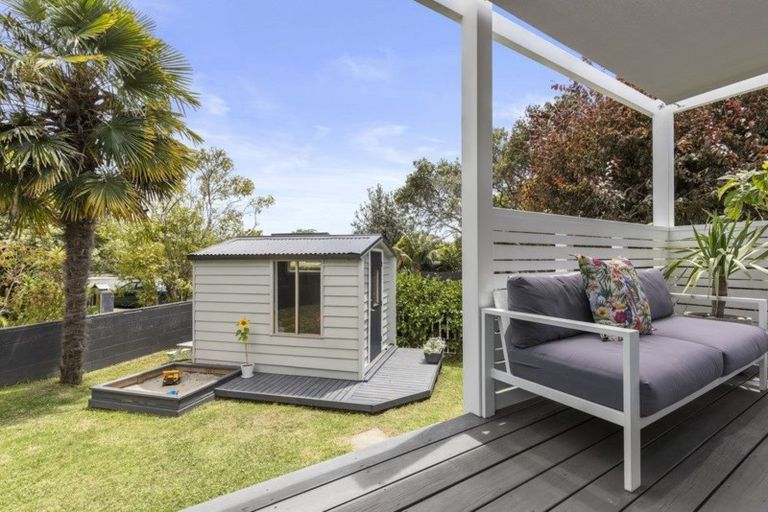 Photo of property in 22 Ashcroft Avenue, Mangere Bridge, Auckland, 2022