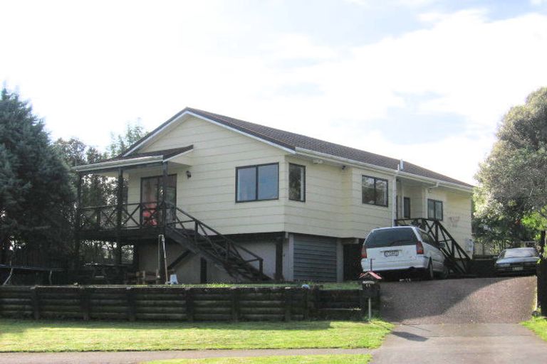 Photo of property in 11 Leven Lane, Totara Heights, Auckland, 2105
