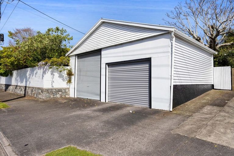 Photo of property in 44 Upjohn Street, Brooklands, New Plymouth, 4310