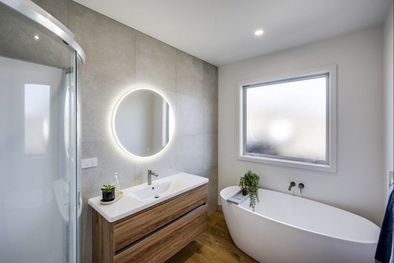 Photo of property in 17 Rangataiki Place, Te Awa, Napier, 4110