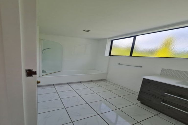 Photo of property in 57 Lucknow Road, Havelock North, 4130