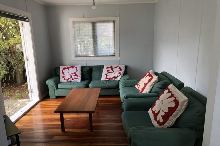 Photo of property in 220a Papamoa Beach Road, Papamoa Beach, Papamoa, 3118