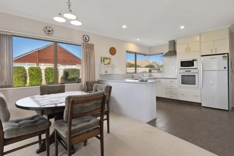 Photo of property in 17 Lotus Avenue, Mount Maunganui, 3116