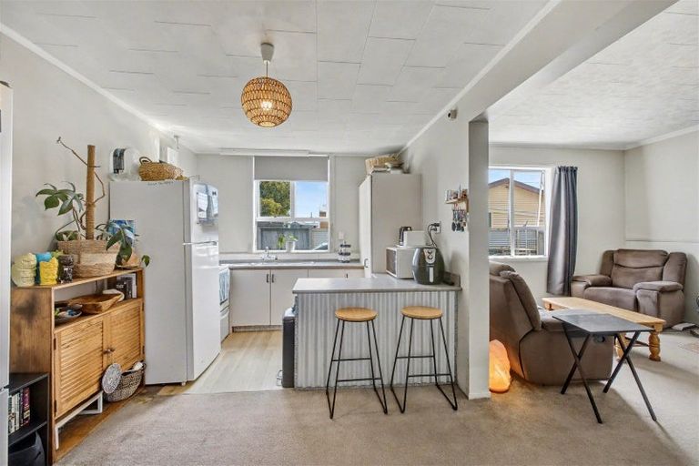 Photo of property in 136 Russell Street, Westport, 7825