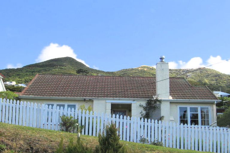Photo of property in 6 Saint Albans Avenue, Karori, Wellington, 6012