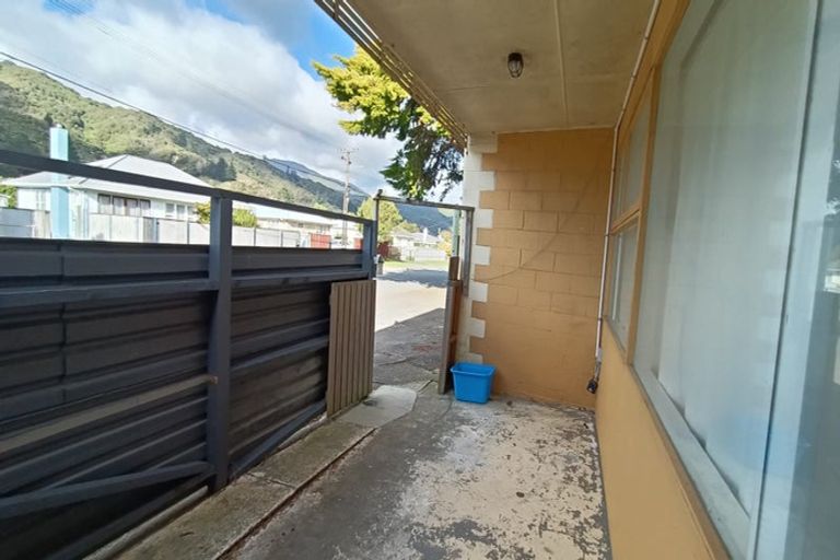Photo of property in 54 Wood Street, Wainuiomata, Lower Hutt, 5014