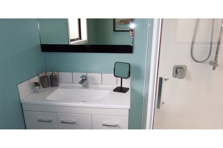 Photo of property in 35 John Street, Otatara, Invercargill, 9879