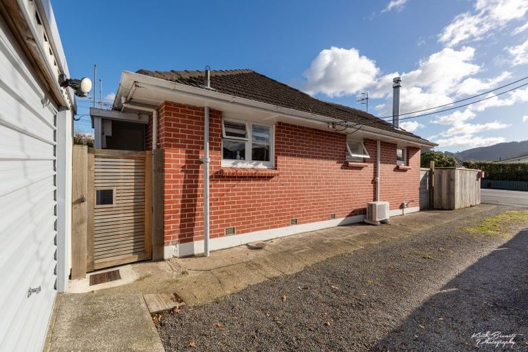 Photo of property in 1/598 Fergusson Drive, Trentham, Upper Hutt, 5018